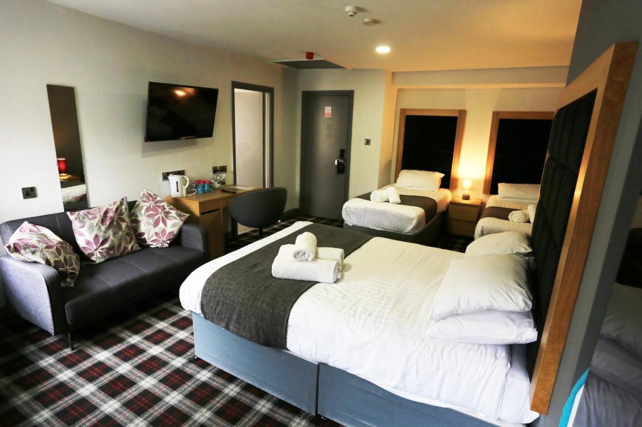 Huddersfield Hotel Екстериор снимка