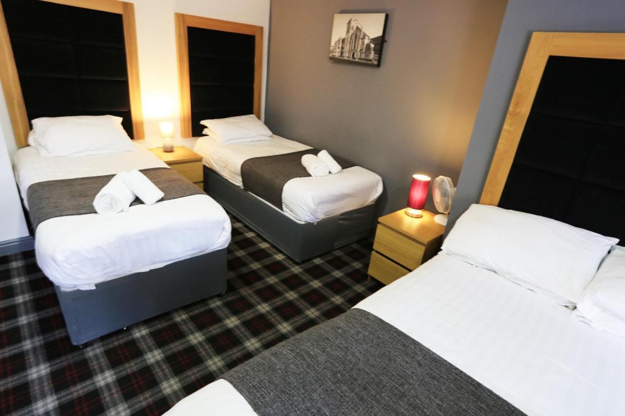 Huddersfield Hotel Екстериор снимка