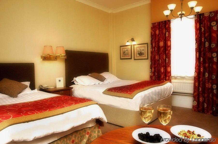 Huddersfield Hotel Екстериор снимка