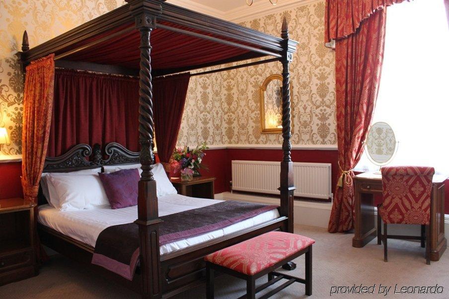 Huddersfield Hotel Екстериор снимка