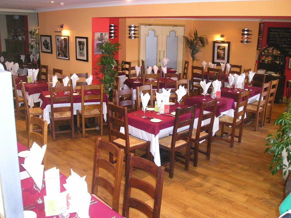 Huddersfield Hotel Екстериор снимка
