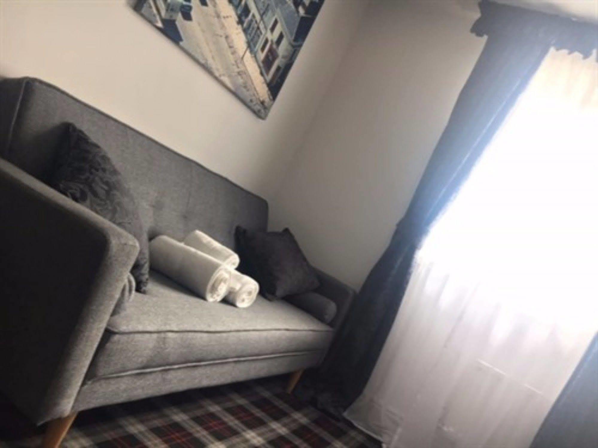 Huddersfield Hotel Екстериор снимка